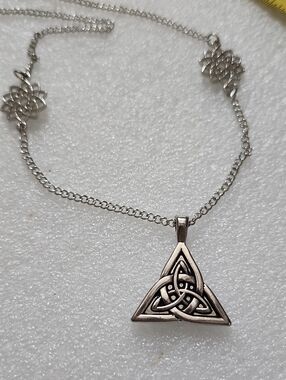 Hand Crafted Silver Celtic Trinity Knot Necklace